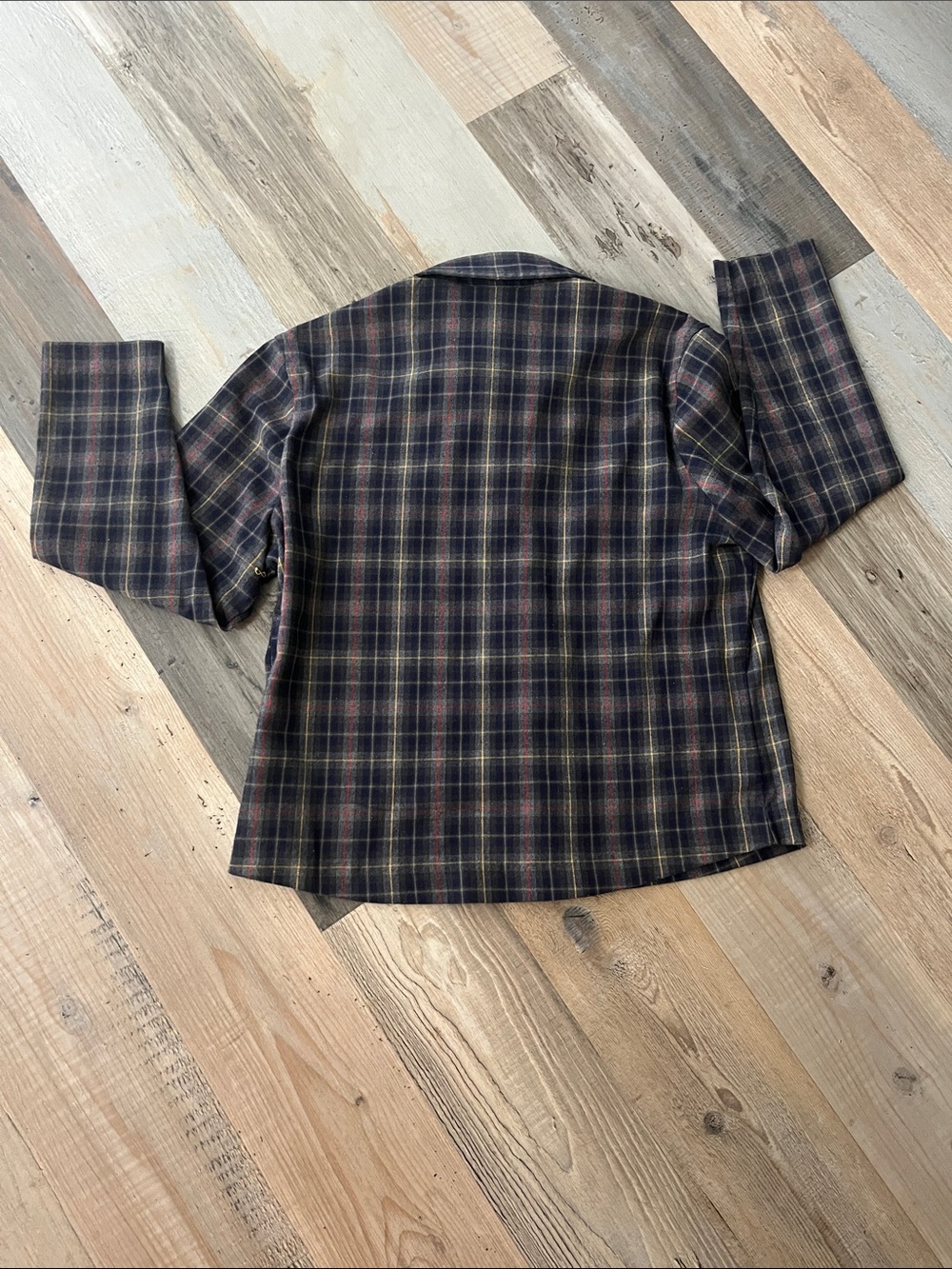 Liz Claiborne Plaid Button-Down Shirt - Navy, Brown Sz L Casual Cotton TC0465 - Picture 10 of 10